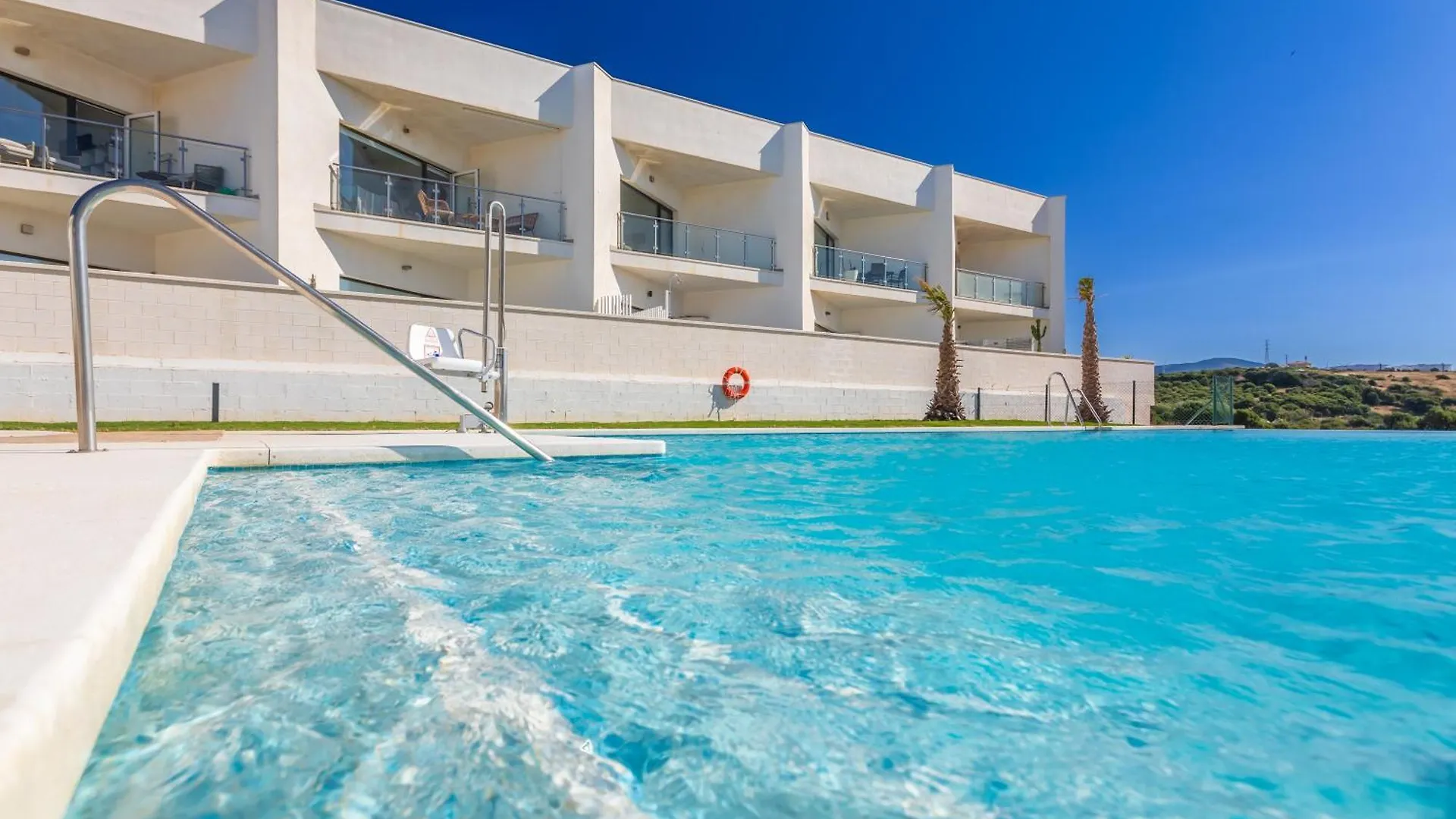Appartement Stunning Views, Terrace, Pool, Wifi & Near Centre à Tarifa