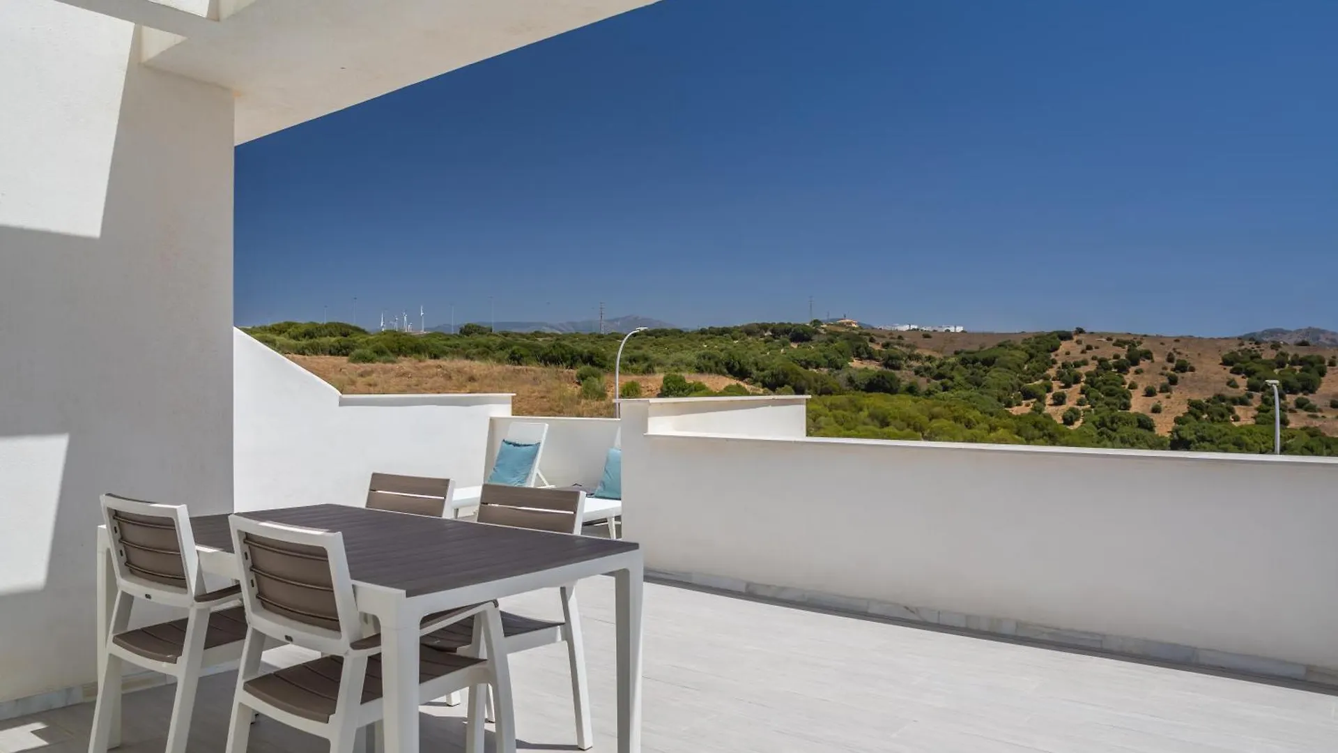Appartement Stunning Views, Terrace, Pool, Wifi & Near Centre à Tarifa