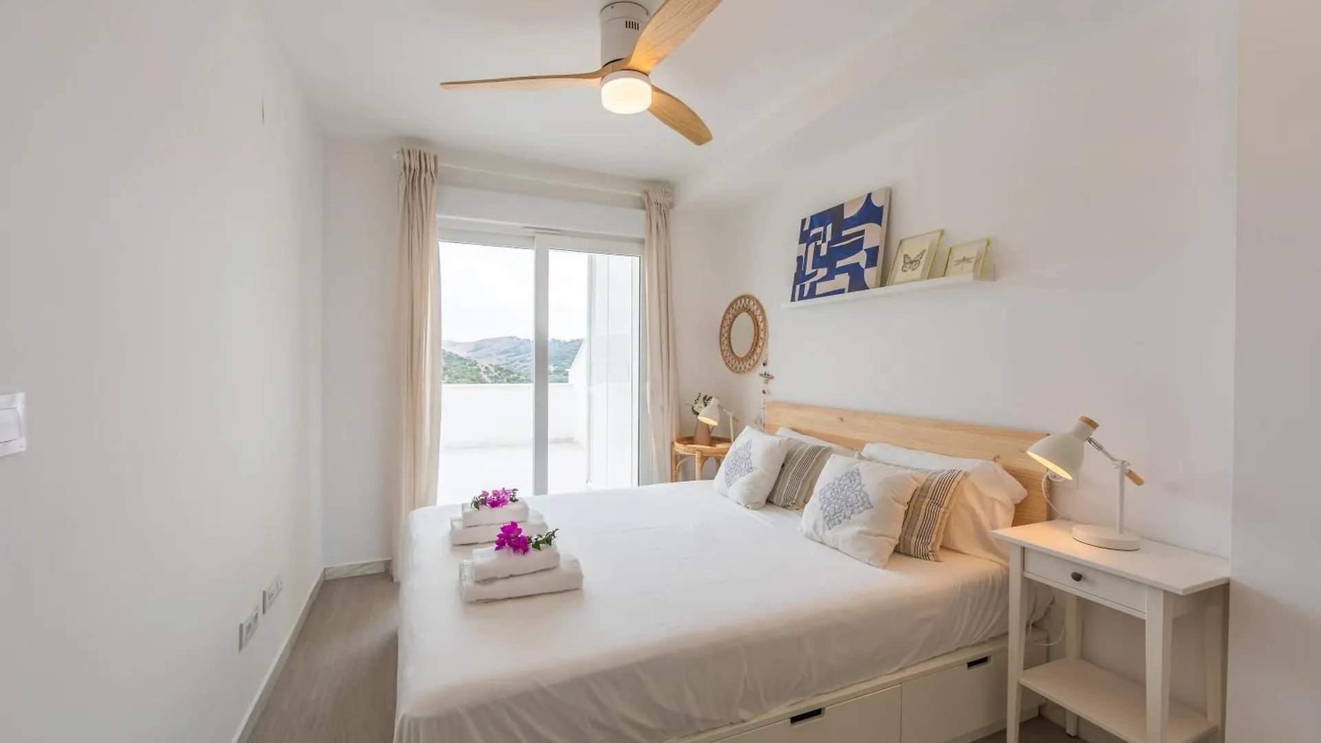 Stunning Views, Terrace, Pool, Wifi & Near Centre Apartment Tarifa